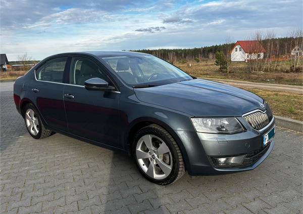 Skoda Octavia cena 45900 przebieg: 242000, rok produkcji 2016 z Jastrowie małe 79